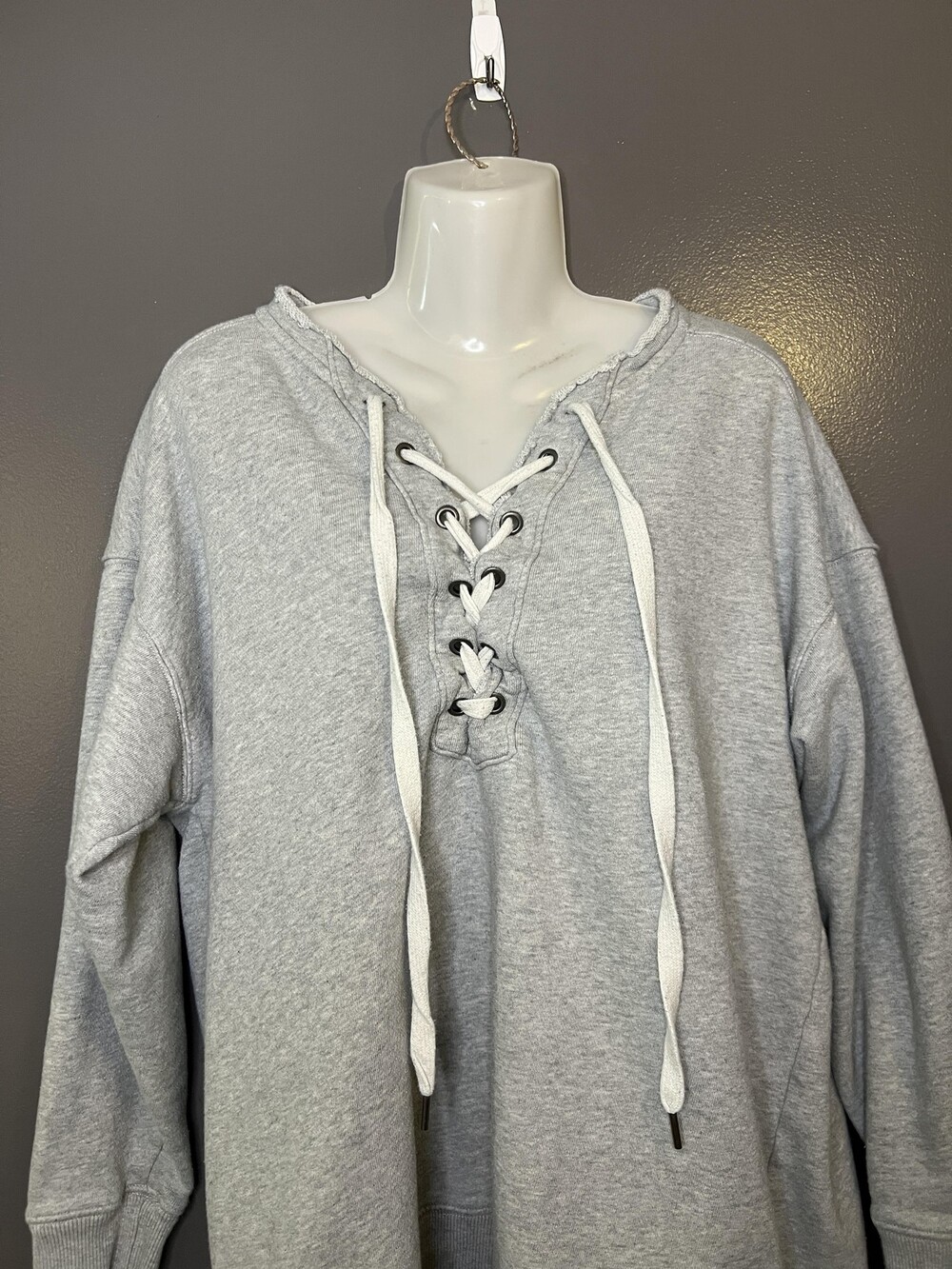 Aerie Sweatshirt Womens Medium Gray Lace Up V Neck Pullover Relaxed Fit Fleece